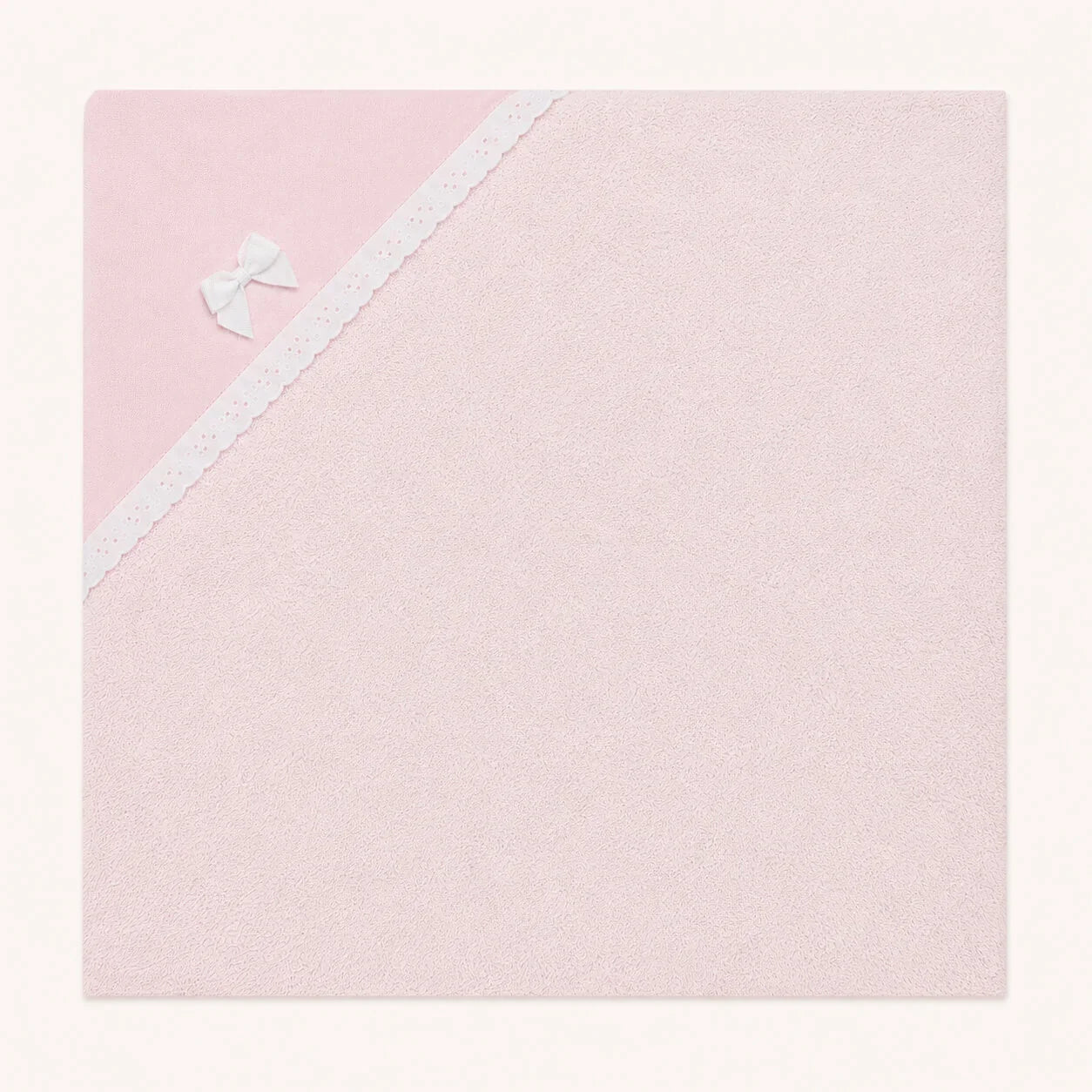 Toalha de bebê rosa com laço branco e borda rendada, macia e confortável para recém-nascidos