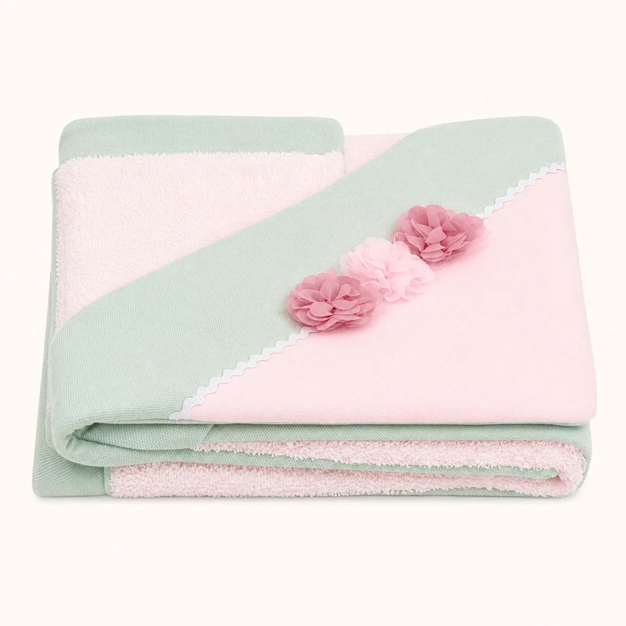 Manta de bebê rosa e verde com flores, ideal para enxoval de recém-nascido