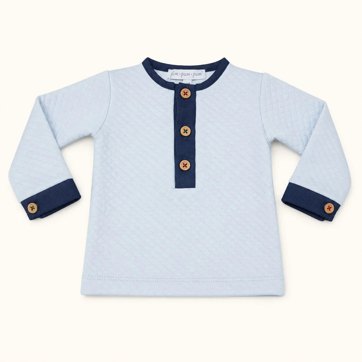 Camisola bebé azul clara com detalhes em azul marinho e botões de madeira