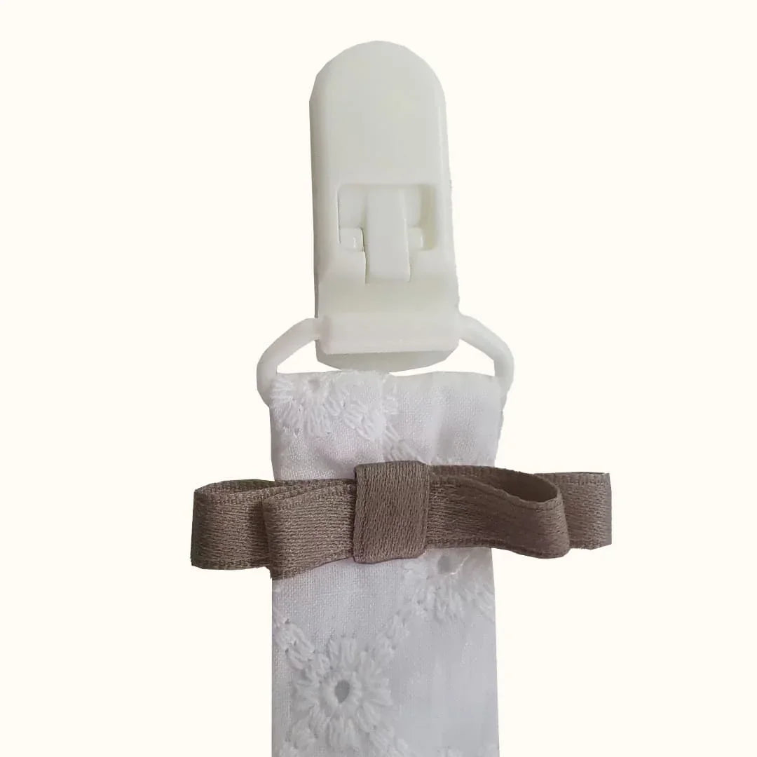 Suporte Chupetas Romantic Castanho - Pim-Pam-Pum Baby