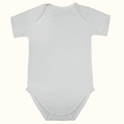 Body de bebé manga curta cor neutra, algodão macio, confortável para recém-nascido.