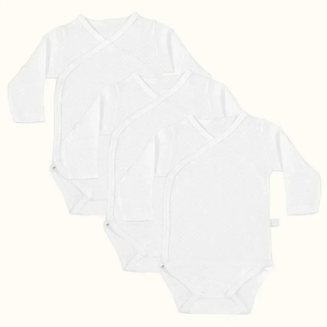Kit com três bodies cruzados branco de manga longa para bebé, algodão macio