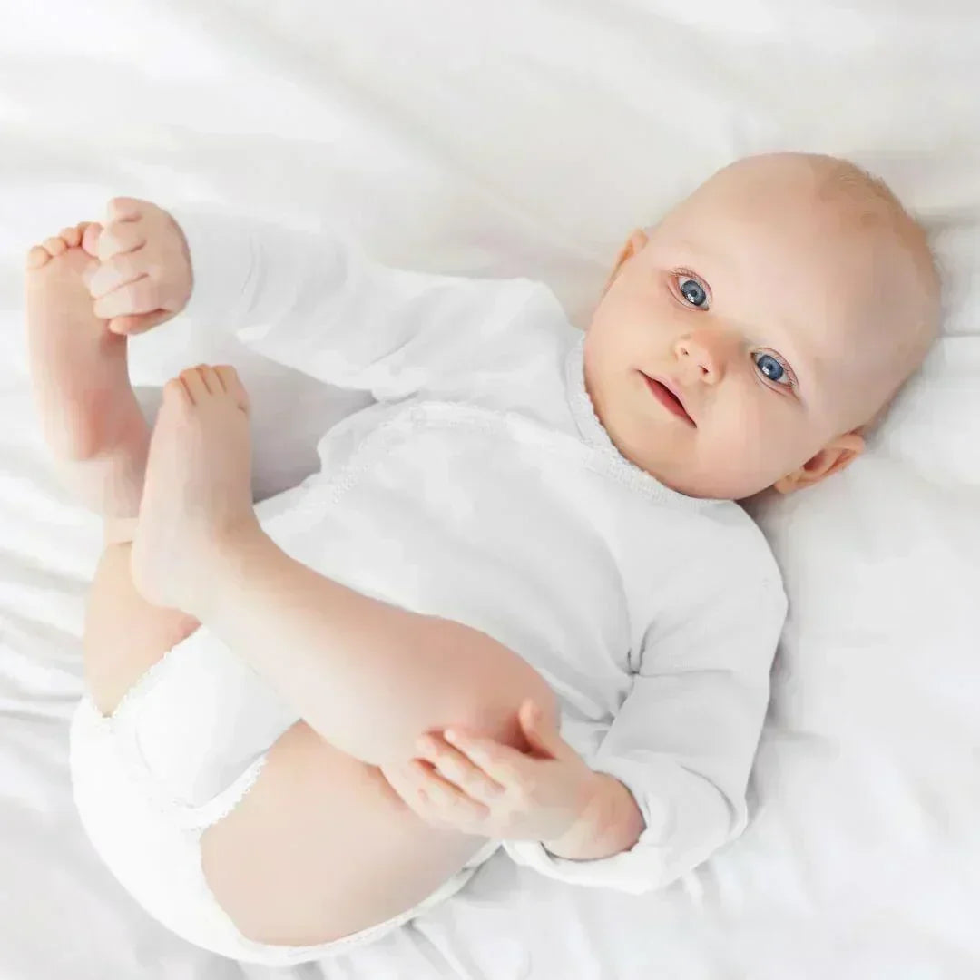 3 Bodys Cruzados e Calças Básico Branco - Pim-Pam-Pum Baby