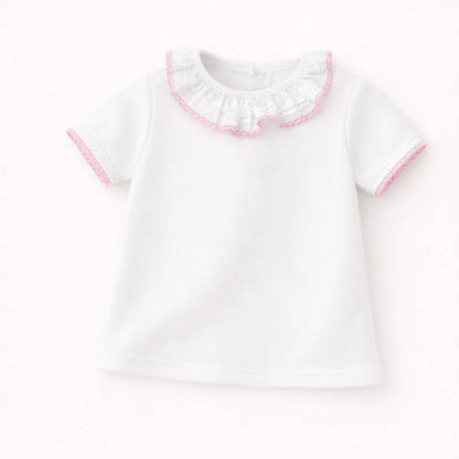 Camiseta de bebê branca com gola babado e detalhes rosa, roupa confortável para recém-nascidos.