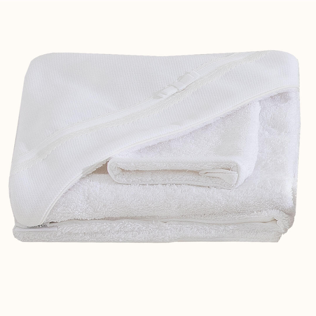 Romantic 1 White Bath Towel
