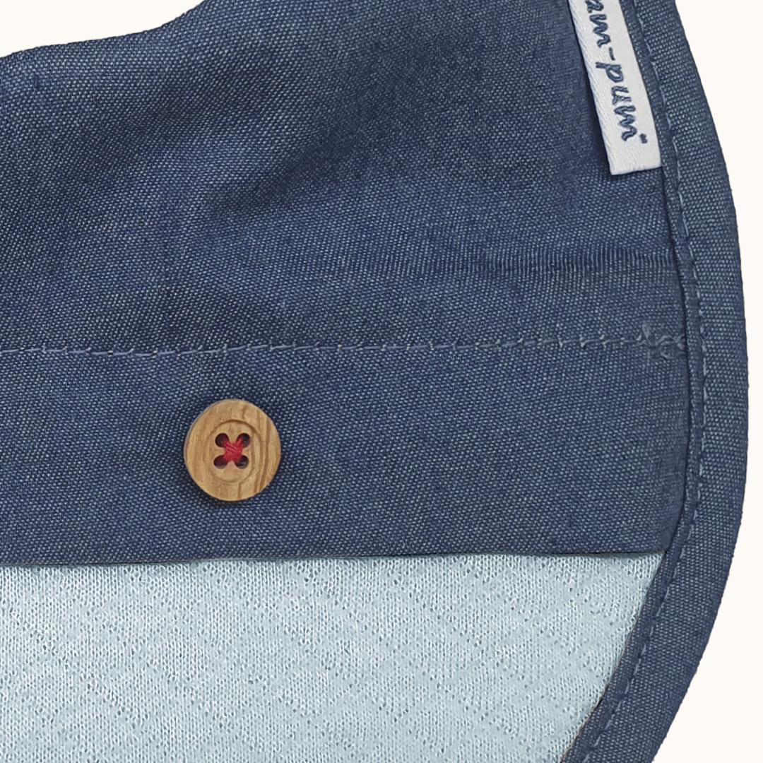Babete_Denim_Azul_Escuro_Pormenor_Direito - Pim-Pam-Pum Baby