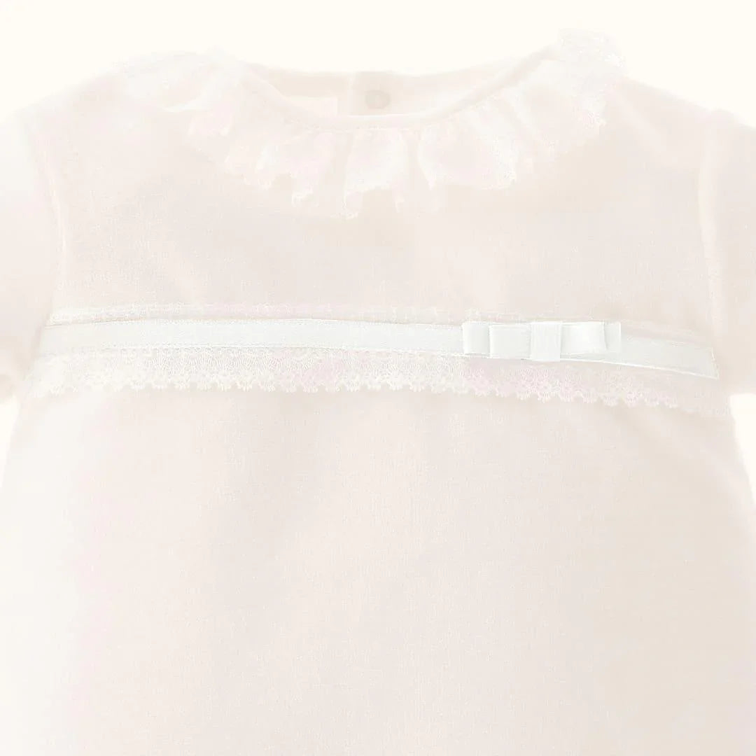 Babygrow_Romantic_1_Bege_Branco_Pormenor - Pim-Pam-Pum Baby