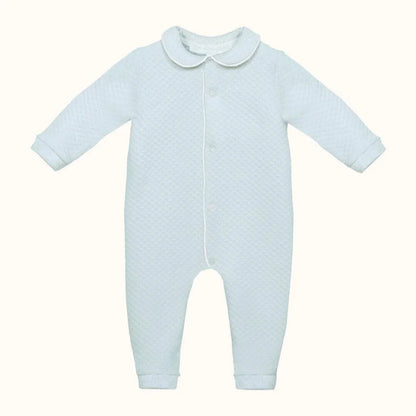 babygrow azul claro sem pés, manga comprida, tecido acolchoado, gola redonda