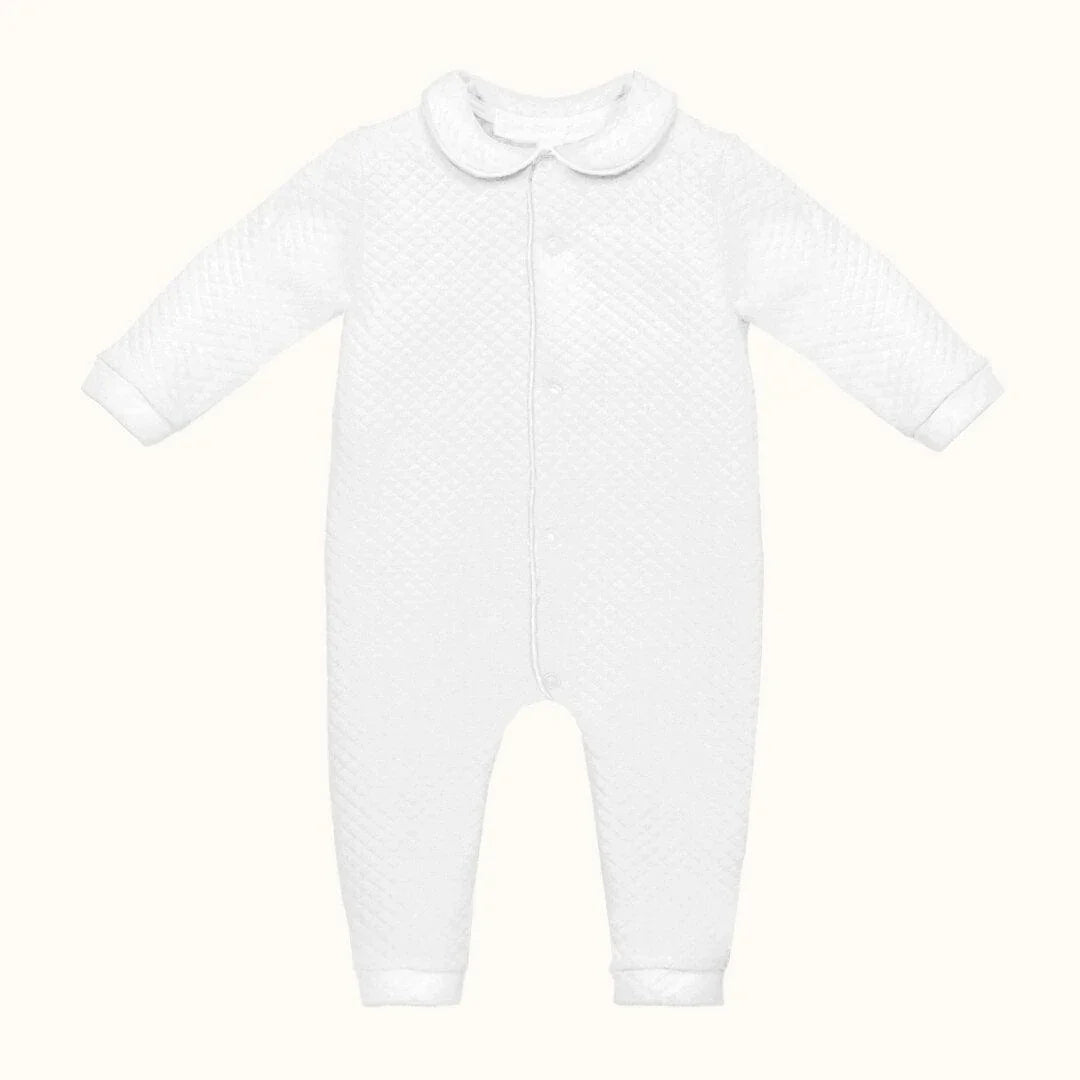 babygrow branco sem pés, manga longa, malha texturizada, gola redonda, roupa de bebé confortável