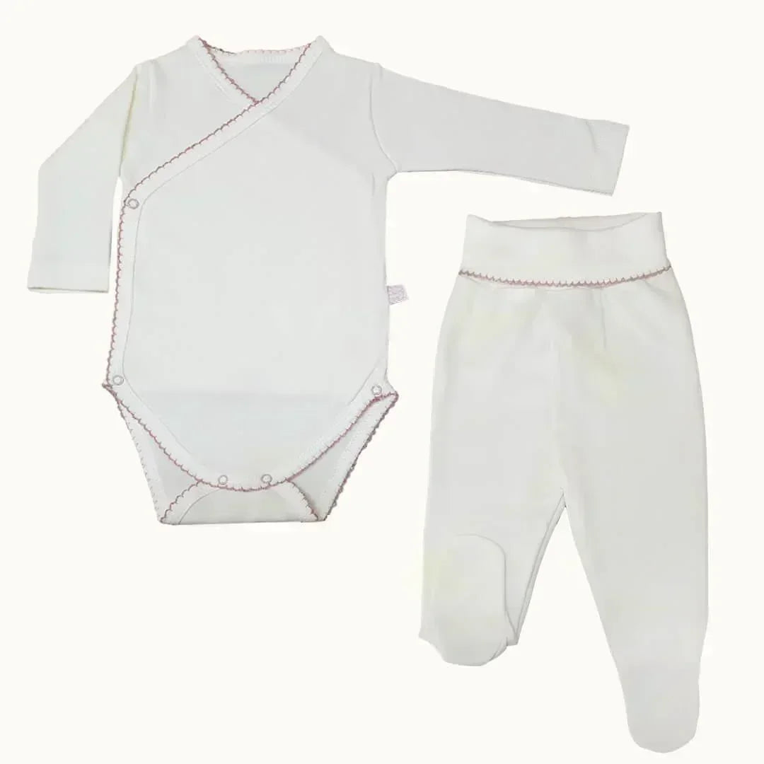 Conjunto de body e calça bebê bege com detalhes rosa velho, algodão confortável.