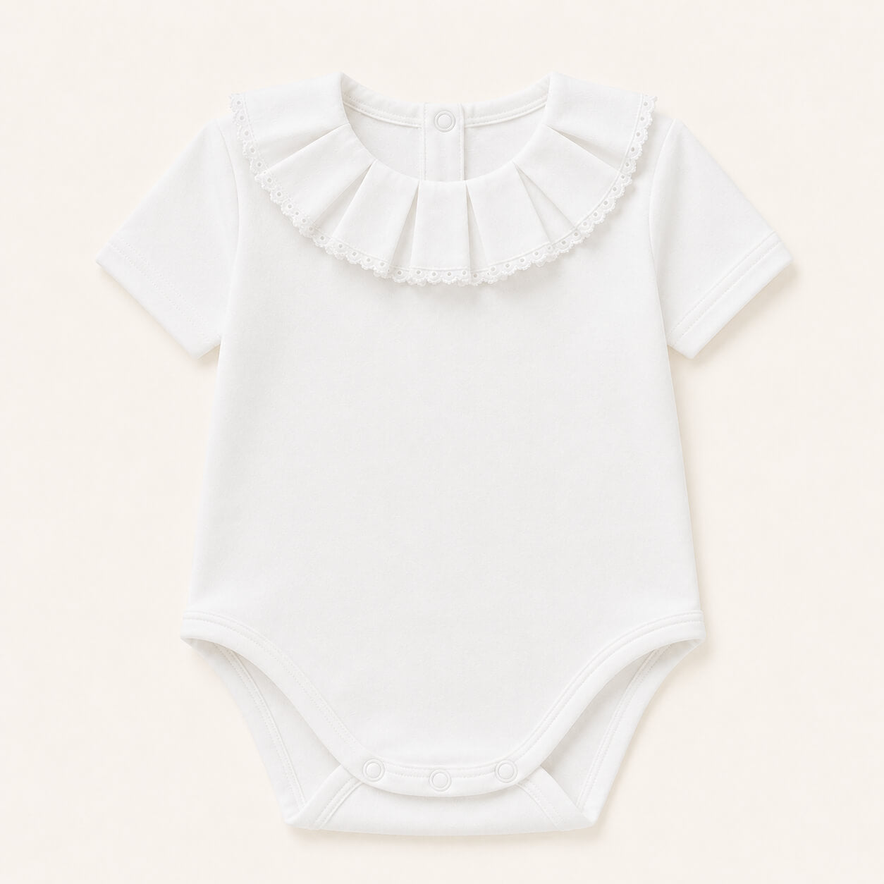body de gola classic branco com gola em bordado inglês, manga curta, tudo em algodão