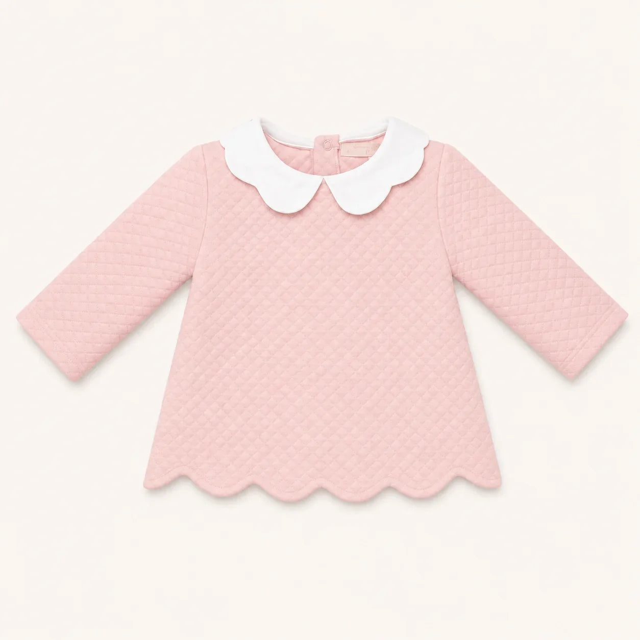 Camisola rosa para bebé com gola branca e detalhe em losango, ideal para recém-nascidos