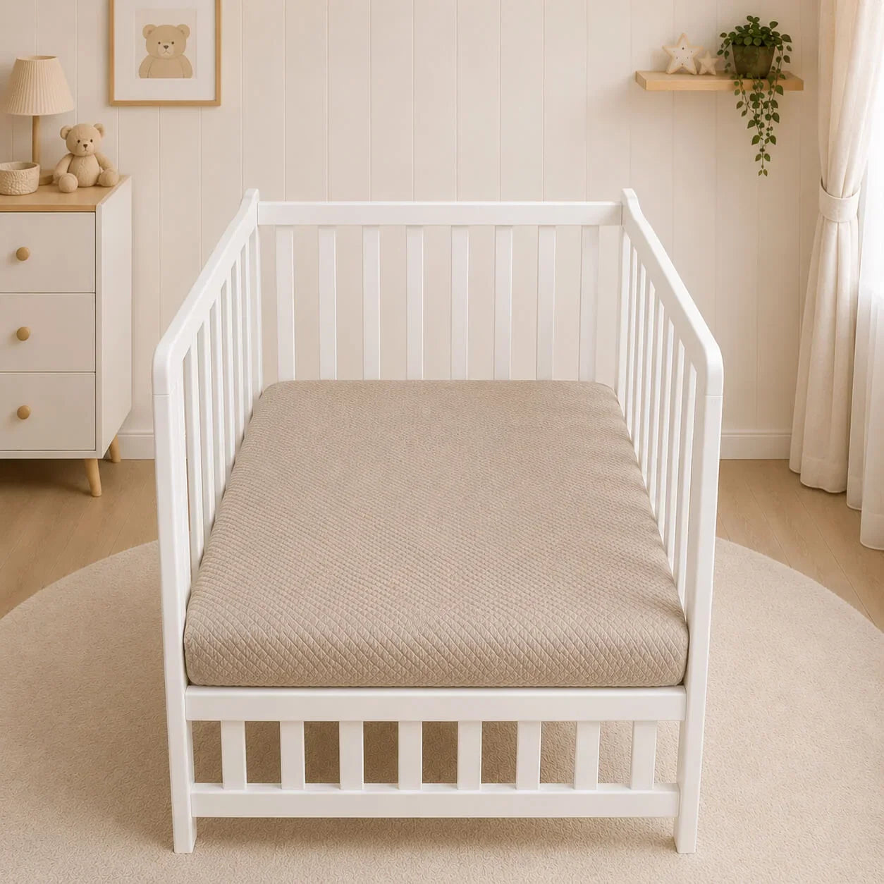 Cobertor para berço com clorete à volta em malha losango camel, exterior 100% algodão macio e ideal para qualquer idade do bebé