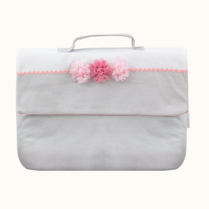 mala maternidade cinza clara com detalhe de flores rosa, ideal para enxoval de bebê