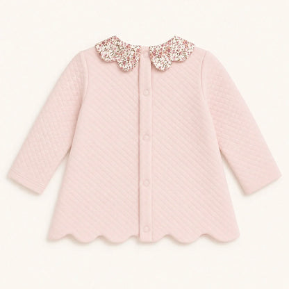 costas de camisola do conjunto de 2 peças rosa com estampa floral, super pratico para qualquer ocasião
