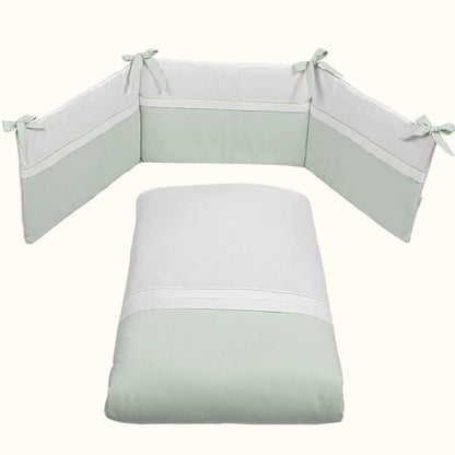 Enxoval de berço verde e branco com edredão e protetor, roupa de cama para bebé.