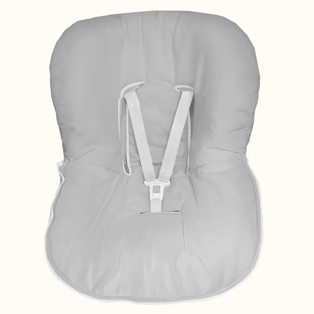 Capa acolchoada cinza para cadeira de bebê com cintos de segurança, enxoval confortável