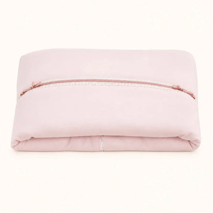 Manta de bebé rosa com fita e renda, ideal para enxoval de recém-nascido