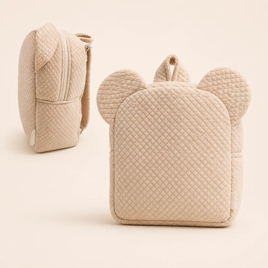 Mochila infantil bege em algodão acolchoado com orelhas, ideal para bebé ou recém-nascido.