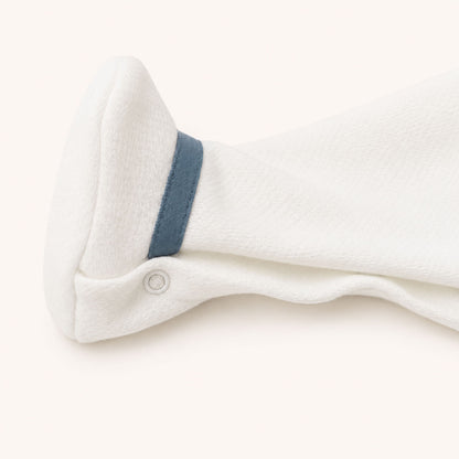 Babygrow com Renda Romantic bege, Fita e Laço Azul