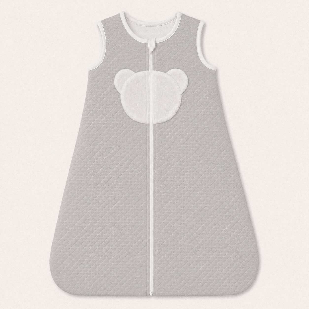 Saco de dormir para bebé cinza com detalhe de urso branco, ideal para recém-nascidos