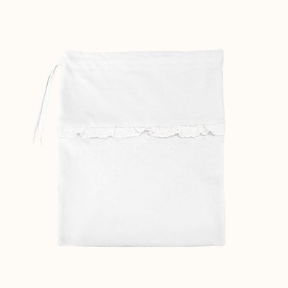 Saquinho para roupa de bebé branco com renda, ideal para enxoval de recém-nascido
