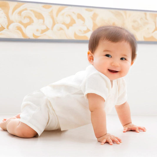 Soft Moves: T-Shirt Manga Curta e Calção Bege - Pim-Pam-Pum Baby