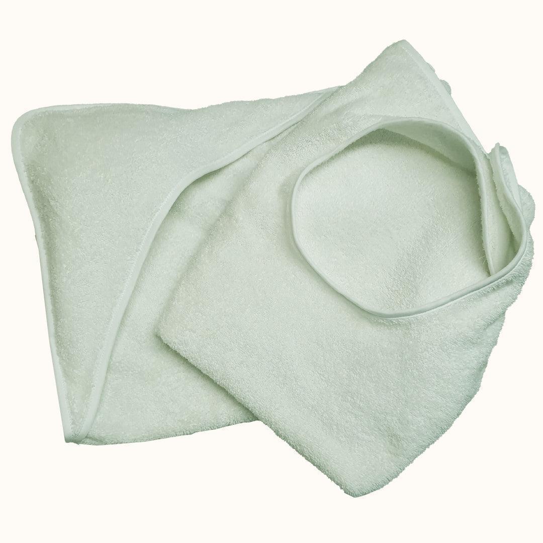 Toalha avental de bebê verde claro, felpuda, ideal para recém-nascido.